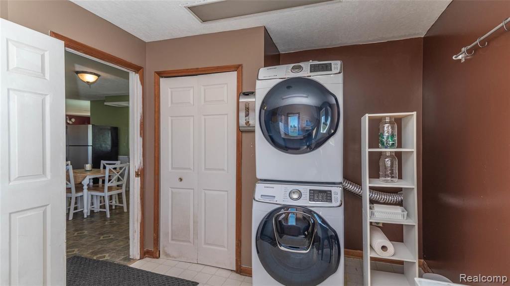 1173 Dundee Azalia Road Dundee, MI 48131 - Photo 31 of 68