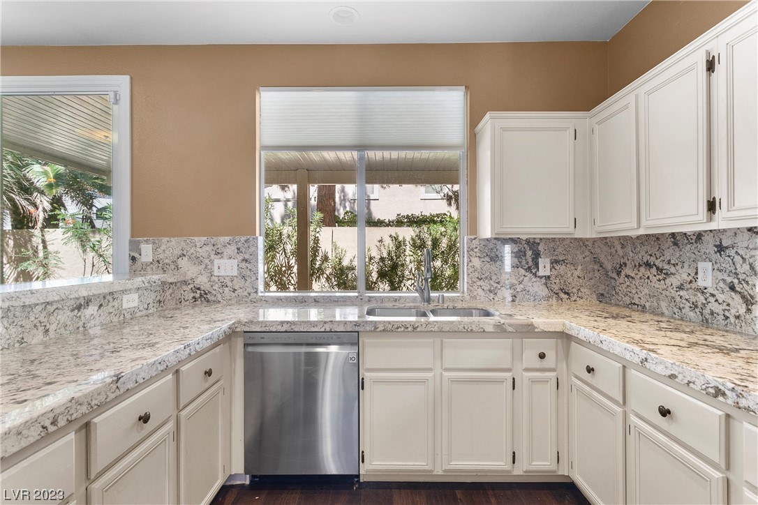 1951 Thunder Ridge Circle Henderson, NV 89012 - Photo 13 of 57 Gallery Image 13