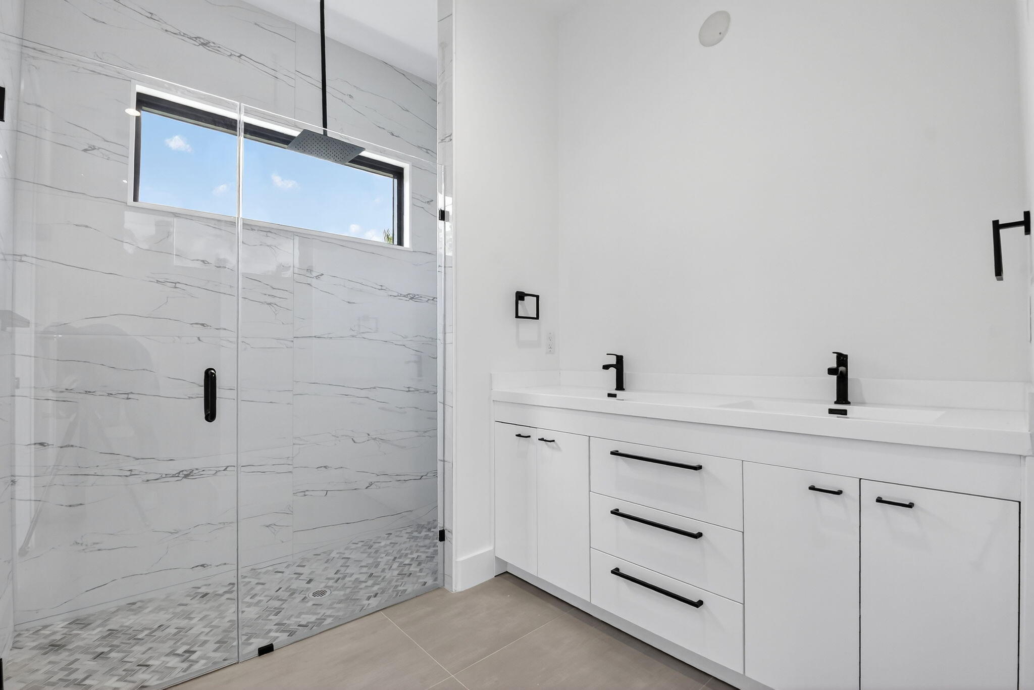 3920 Espan Court Palm Springs, FL 33461 - Photo 5 of 51 Master Bathroom