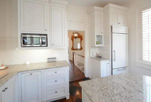 $5,000 | 61 Queen Street, Unit B, Charleston, SC 29401