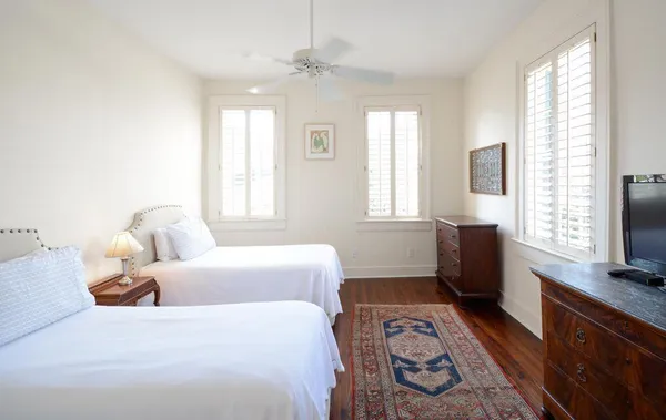 $5,000 | 61 Queen Street, Unit B, Charleston, SC 29401