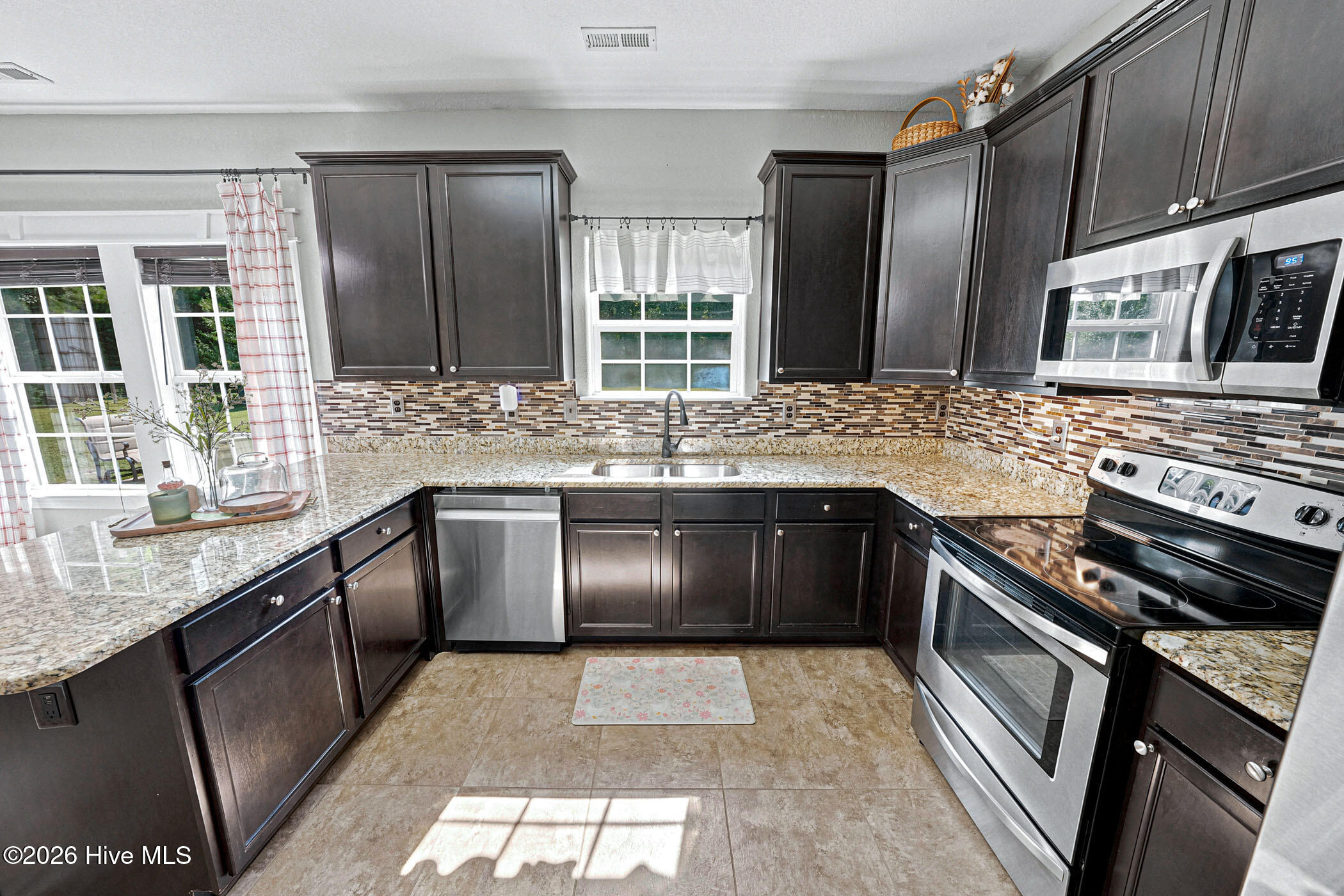 109 Riddle Court Shawboro, NC 27973 - Photo 6 of 85