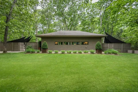 $750,000 | 13 Bittersweet Avenue, Hampton Bays, NY 11946