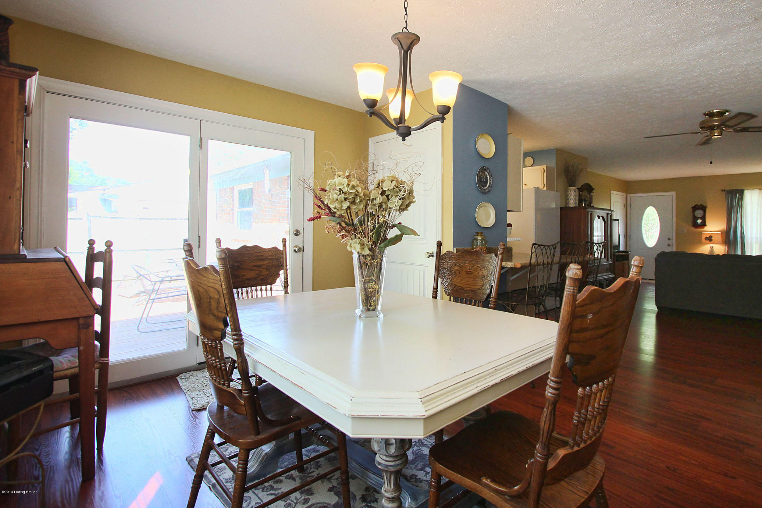 435 East Blue Jay Road Louisville, KY 40229 - Photo 13 of 42 11