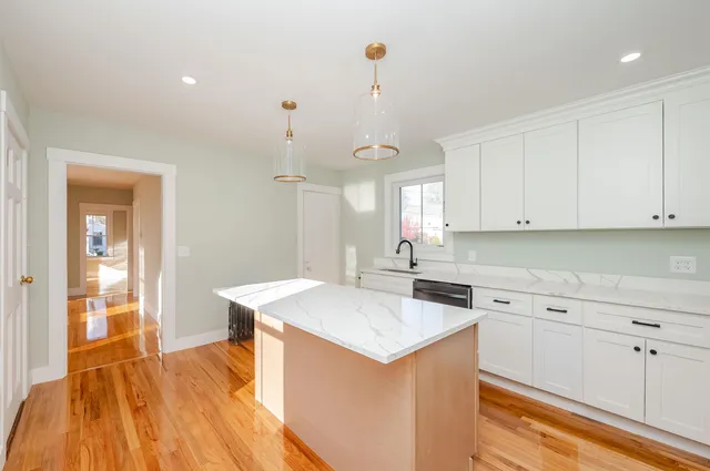$629,000 | 9 School Street, Exeter, NH 03833