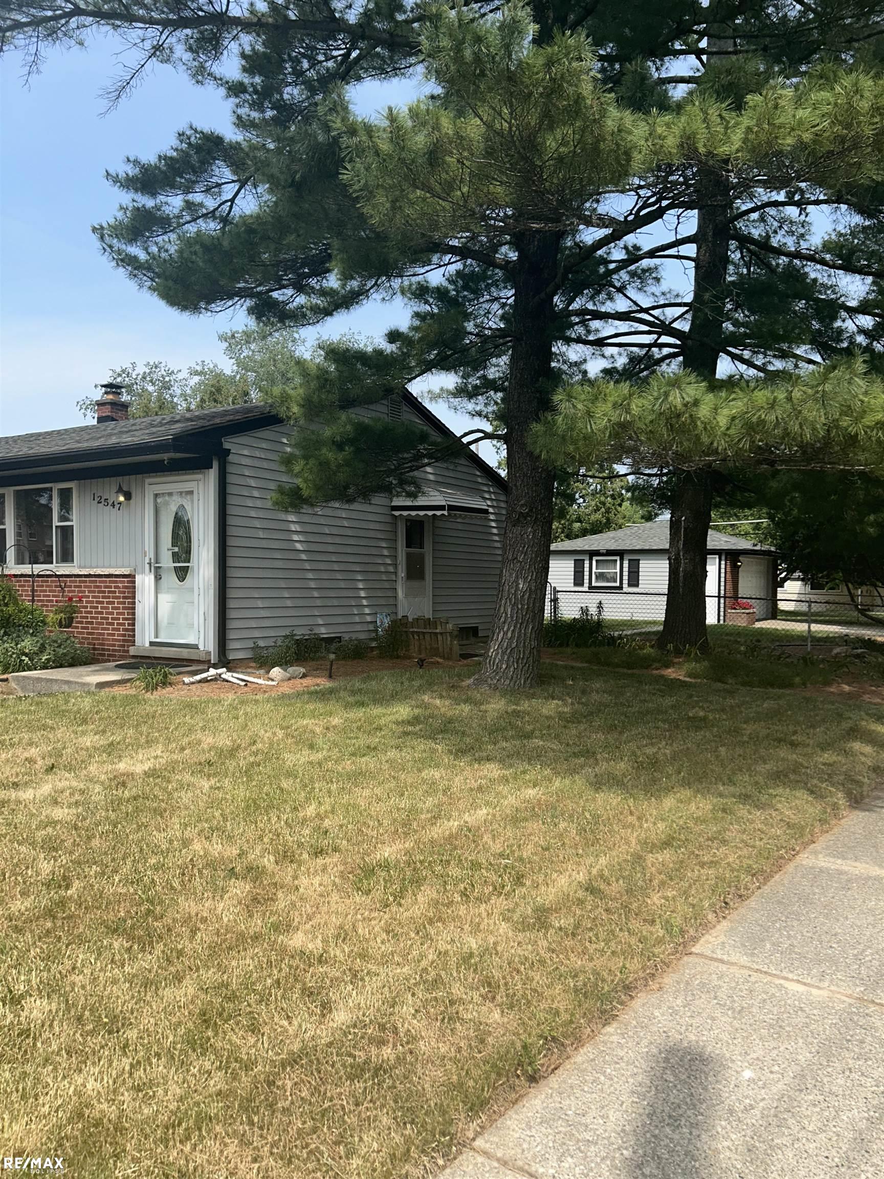 12547 Clinton River Road Sterling Heights, MI 48313 - Photo 37 of 40 50110585-38.JPG