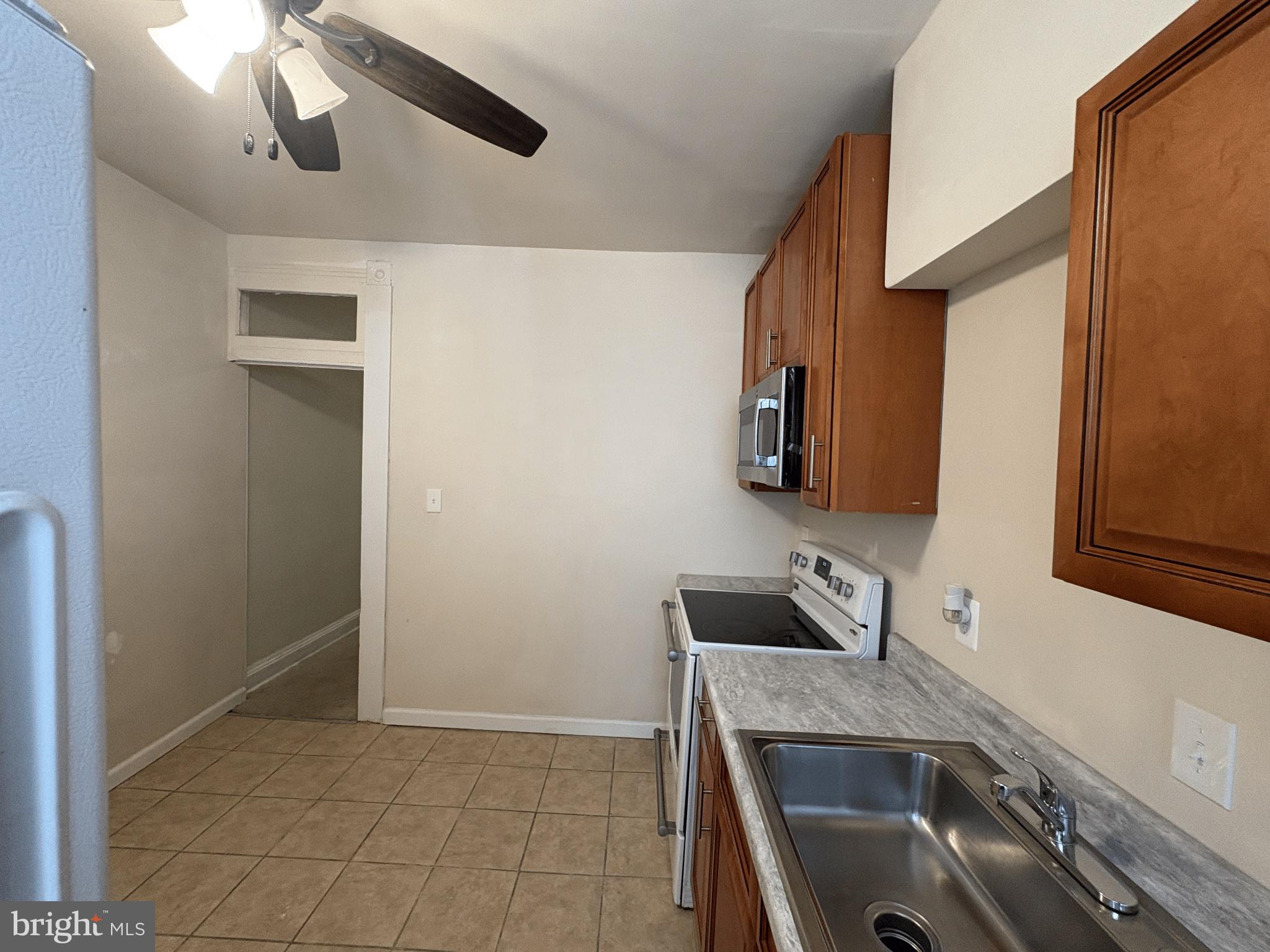 1936 Ridgehill Avenue Baltimore, MD 21217 - Photo 2 of 10