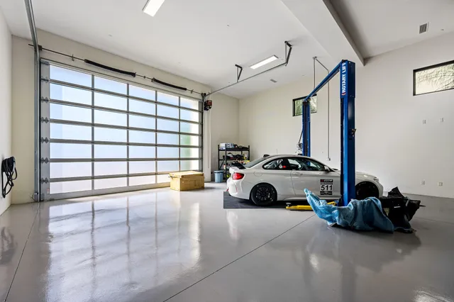 $4,500,000 | 86828 Rogers Way, Thermal, CA 92274