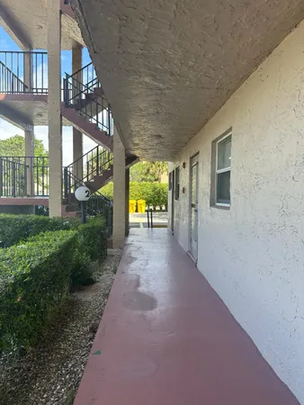 $1,850 | 225 Bonnie Boulevard, Unit 116, Palm Springs, FL 33461