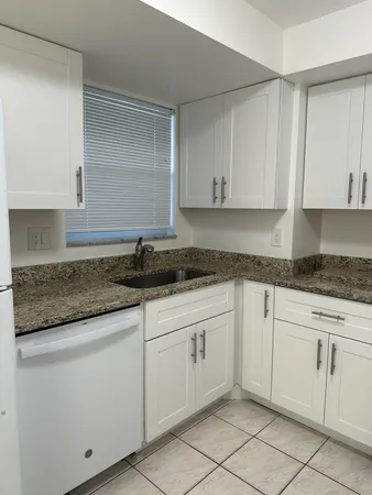 $1,850 | 225 Bonnie Boulevard, Unit 116, Palm Springs, FL 33461