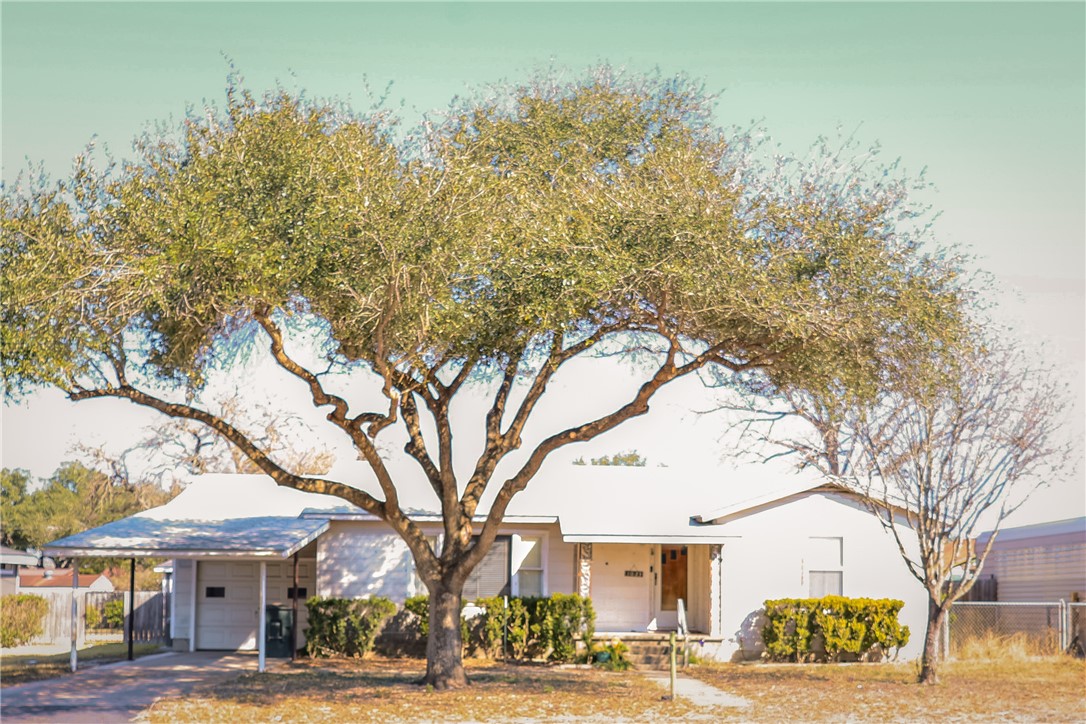 1023 Ross Avenue Alice, TX 78332 - Photo 1 of 13 Street View