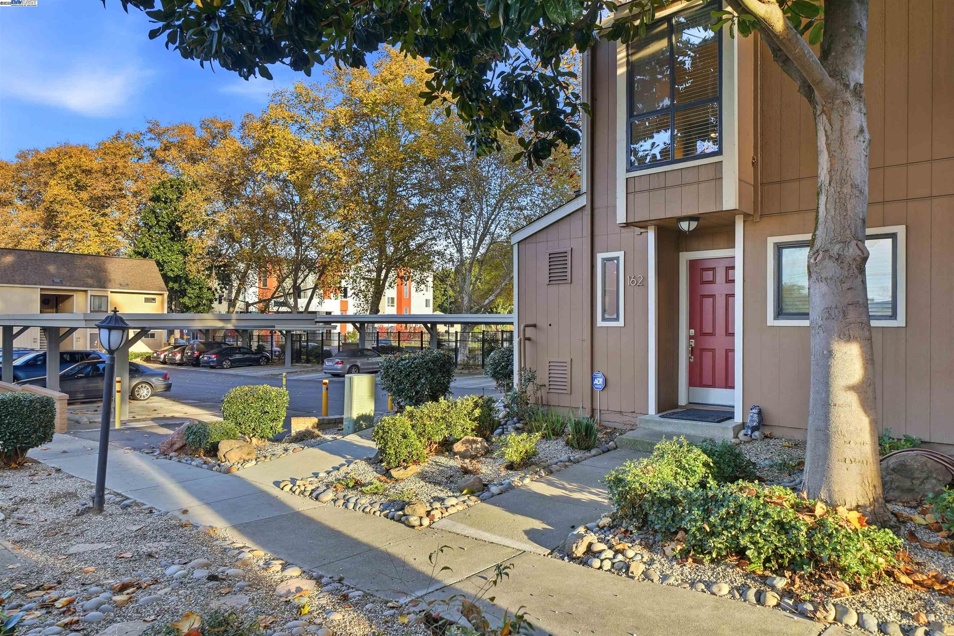 8985 Alcosta Boulevard, Unit 162 San Ramon, CA 94583 - Photo 3 of 34