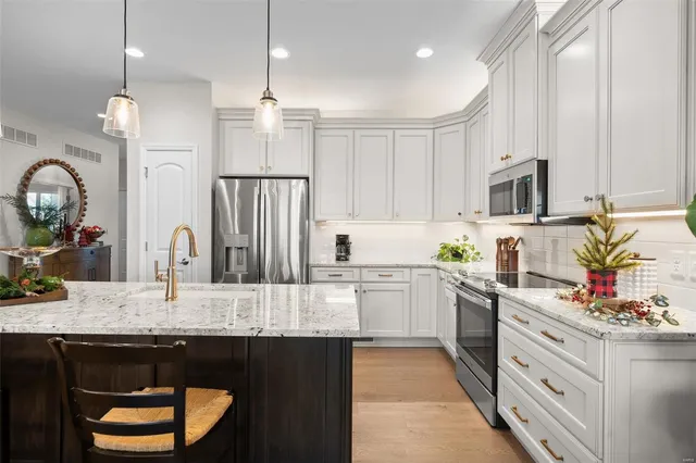 $580,000 | 233 Santa Elena Drive, Wentzville, MO 63385