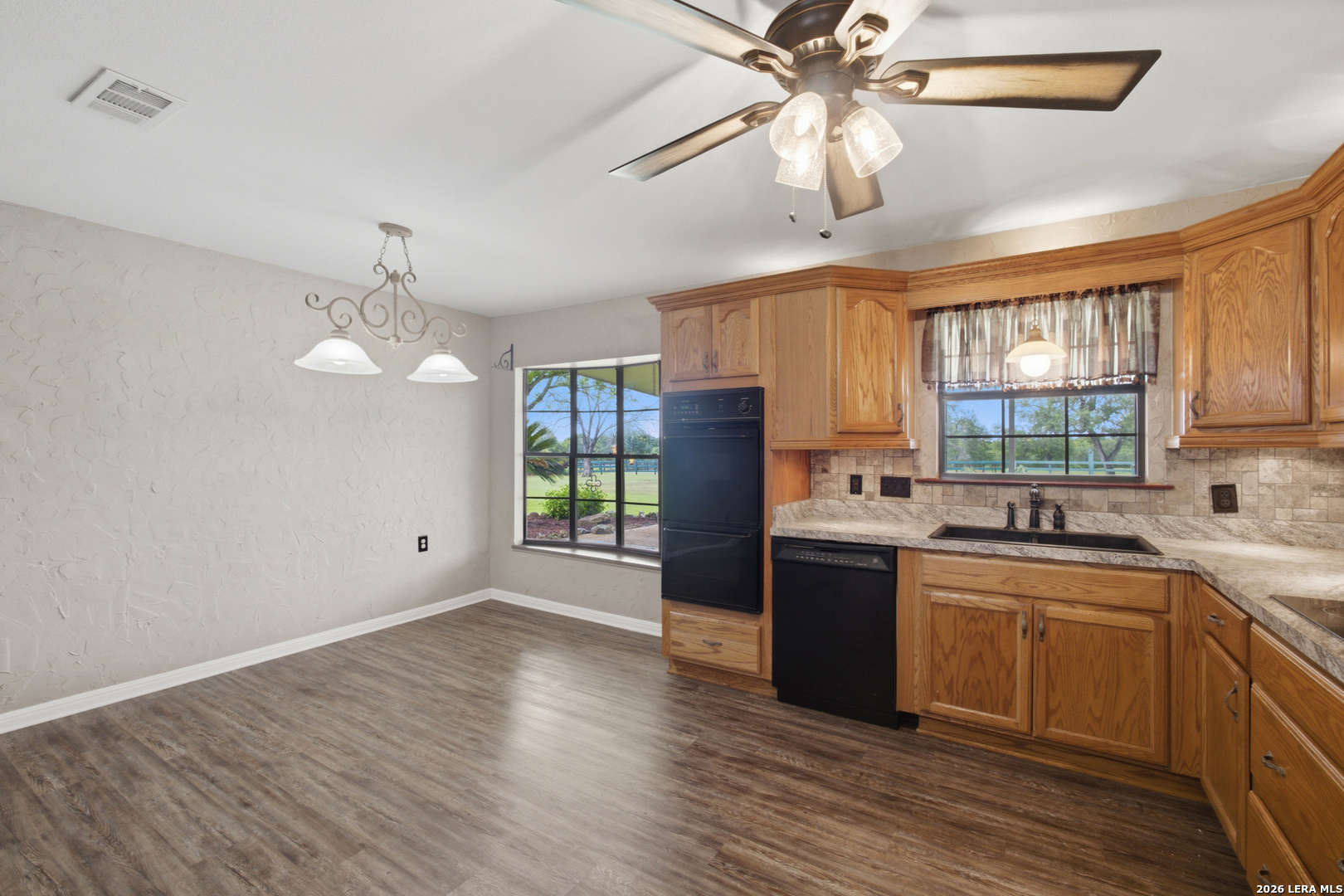 7970 Knowlton Road San Antonio, TX 78263 - Photo 10 of 45