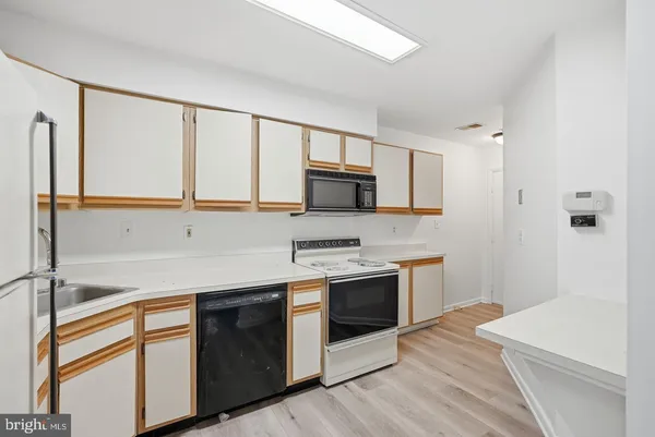 $1,750 | 13405 Shady Knoll Drive, Unit 109, Silver Spring, MD 20904