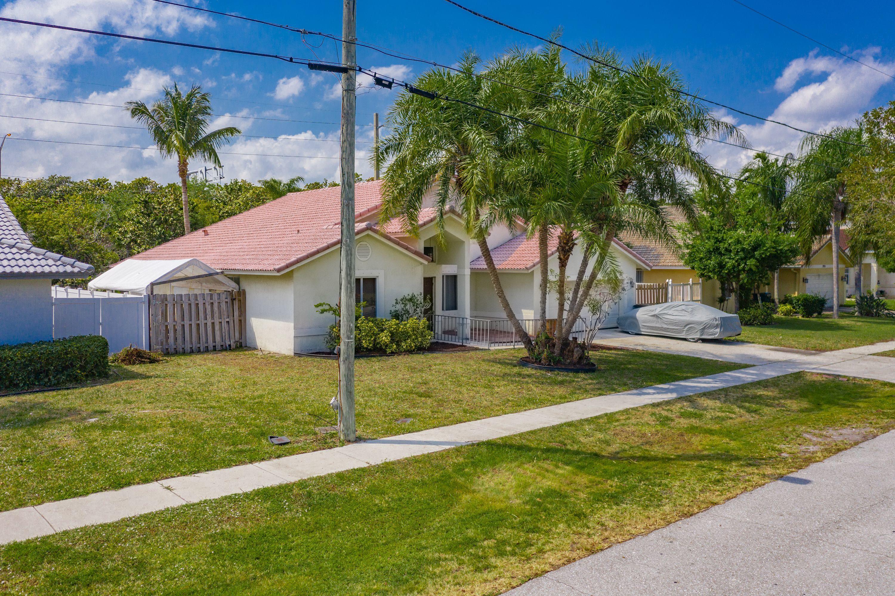 7781 Texas Trail Boca Raton, FL 33487 - Photo 14 of 43 F25