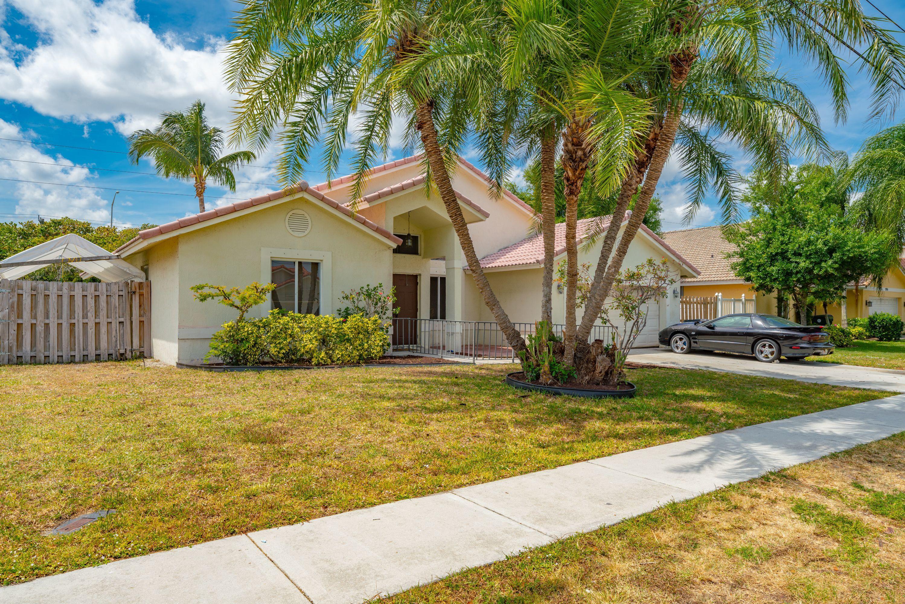 7781 Texas Trail Boca Raton, FL 33487 - Photo 34 of 43 front 1