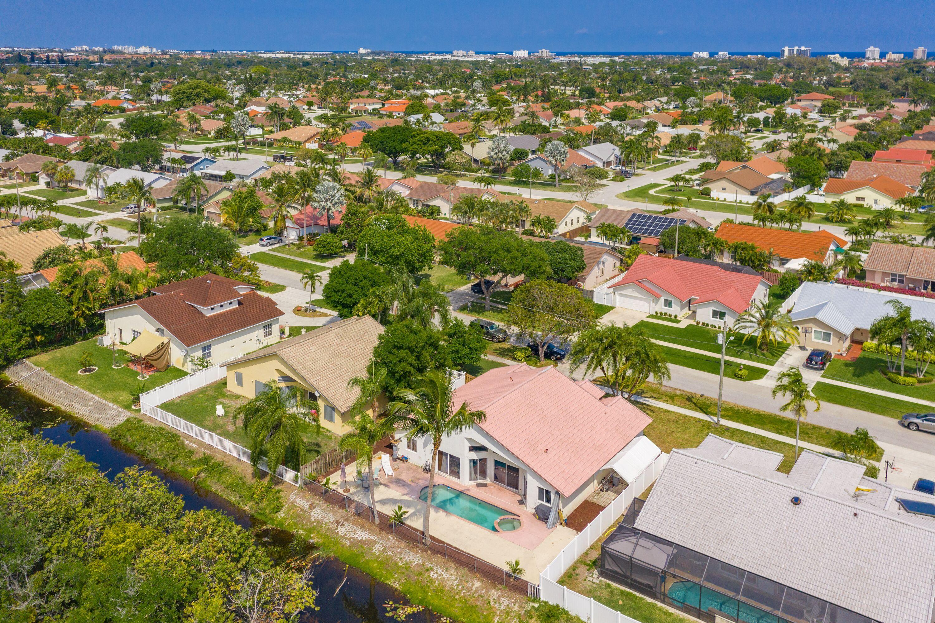 7781 Texas Trail Boca Raton, FL 33487 - Photo 9 of 43 F16