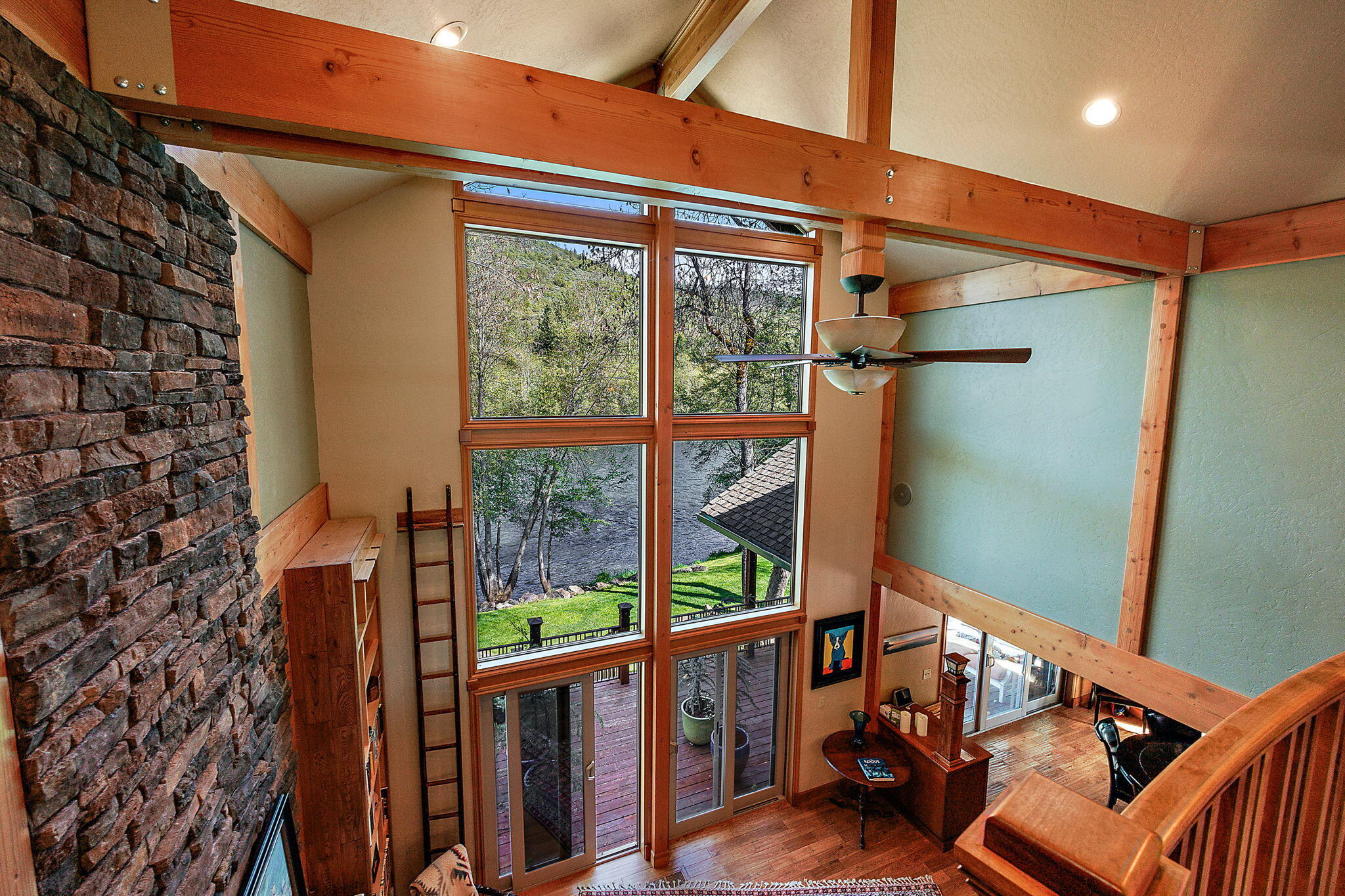 343 Rene Drive Shady Cove, OR 97539 - Photo 13 of 152 Great Room