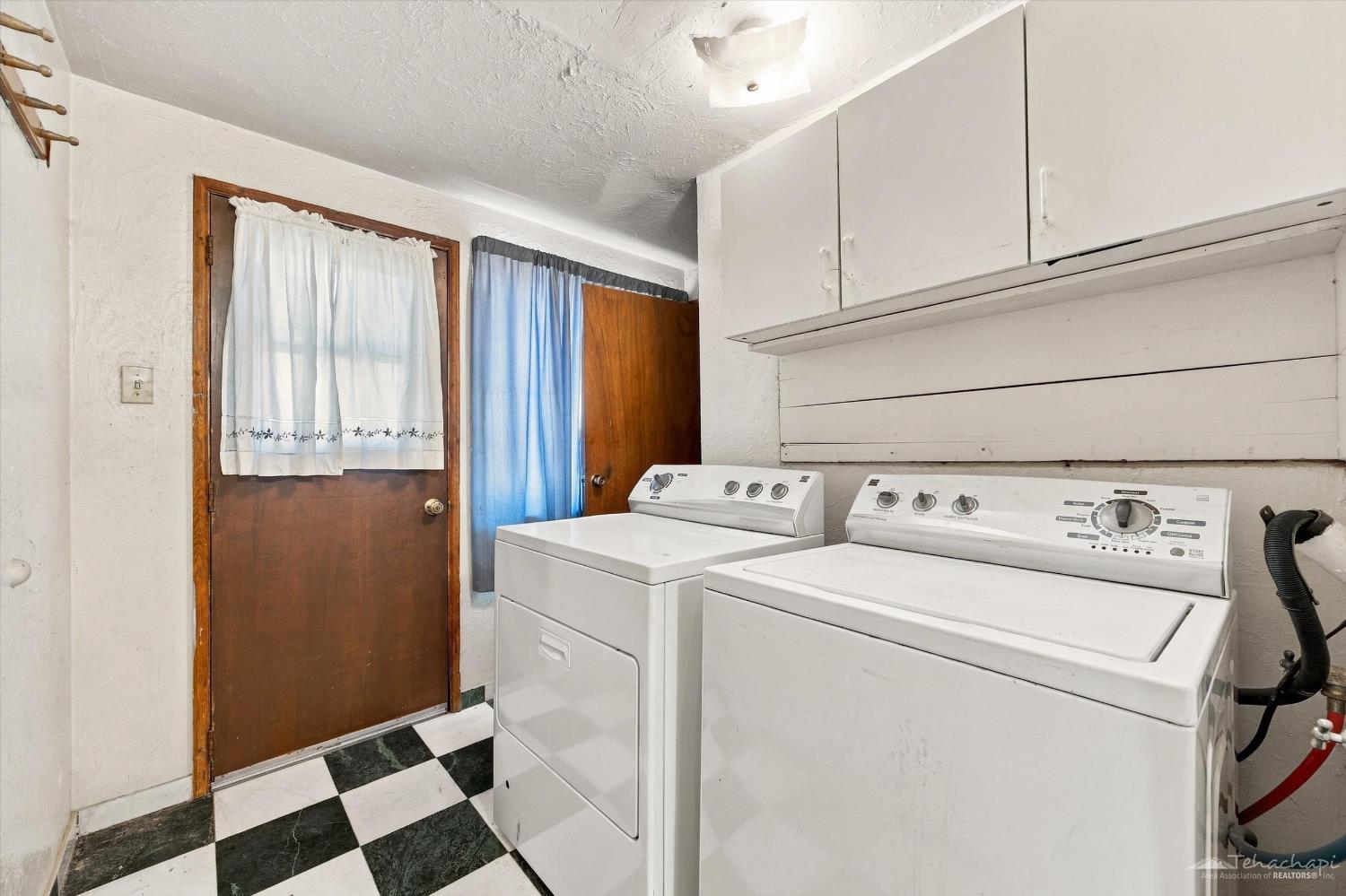27860 Cumberland Road Tehachapi, CA 93561 - Photo 16 of 30 Gallery Image 16