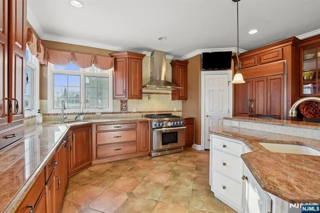 $1,475,000 | 108 Hamilton Trail, Totowa, NJ 07512