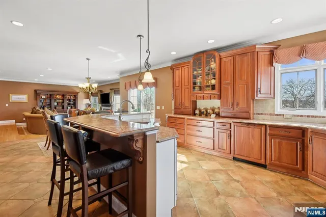 $1,475,000 | 108 Hamilton Trail, Totowa, NJ 07512
