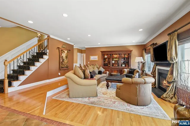 $1,475,000 | 108 Hamilton Trail, Totowa, NJ 07512