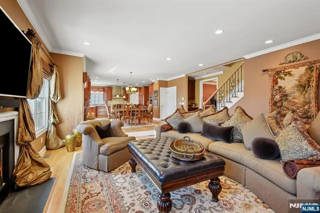 $1,475,000 | 108 Hamilton Trail, Totowa, NJ 07512