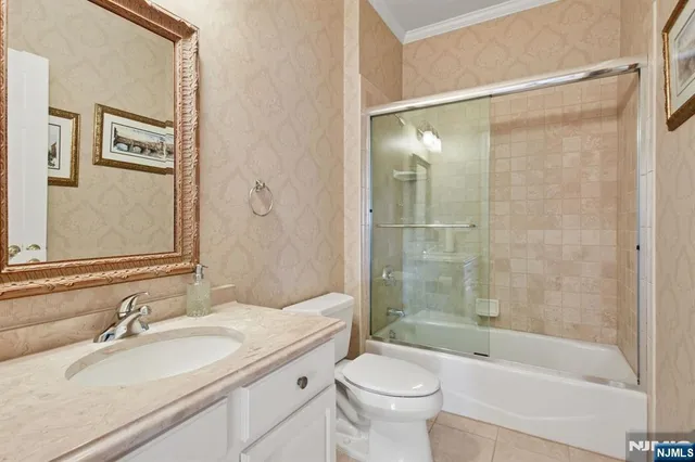 $1,475,000 | 108 Hamilton Trail, Totowa, NJ 07512