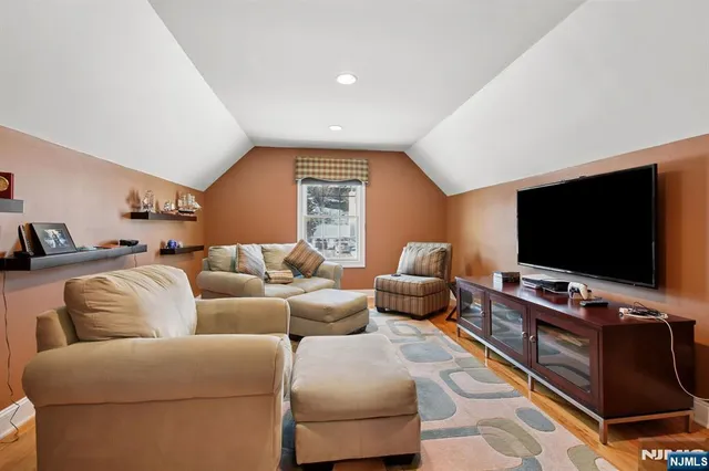 $1,475,000 | 108 Hamilton Trail, Totowa, NJ 07512