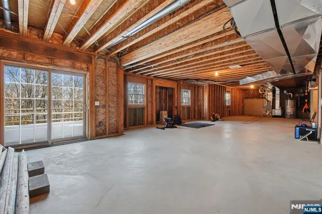 $1,475,000 | 108 Hamilton Trail, Totowa, NJ 07512