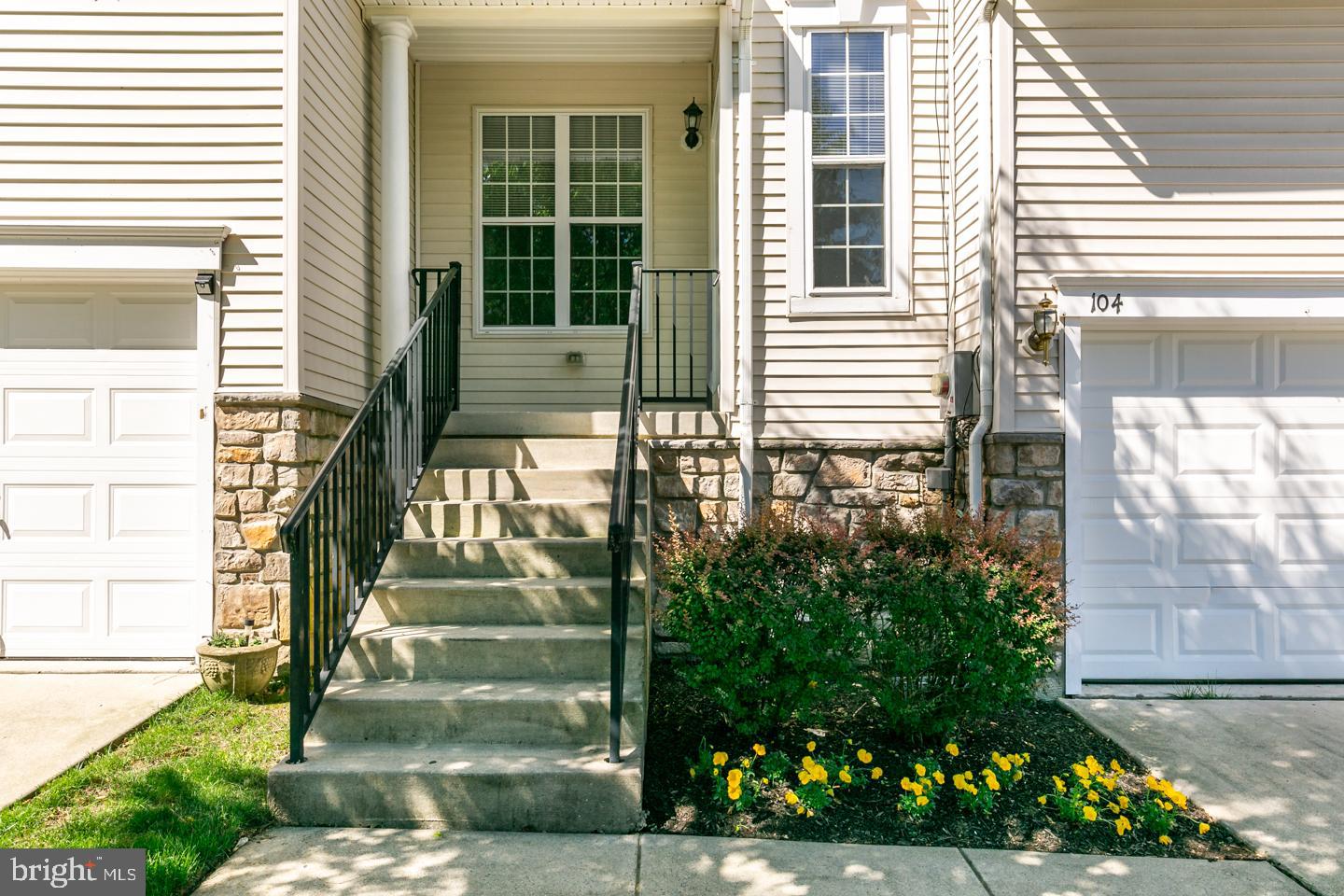 104 Castleton Road Delran, NJ 08075 - Photo 2 of 30 Front Entrancway