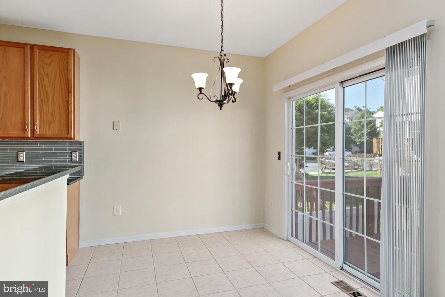 104 Castleton Road Delran, NJ 08075 - Photo 11 of 30 Eat in Kitchen