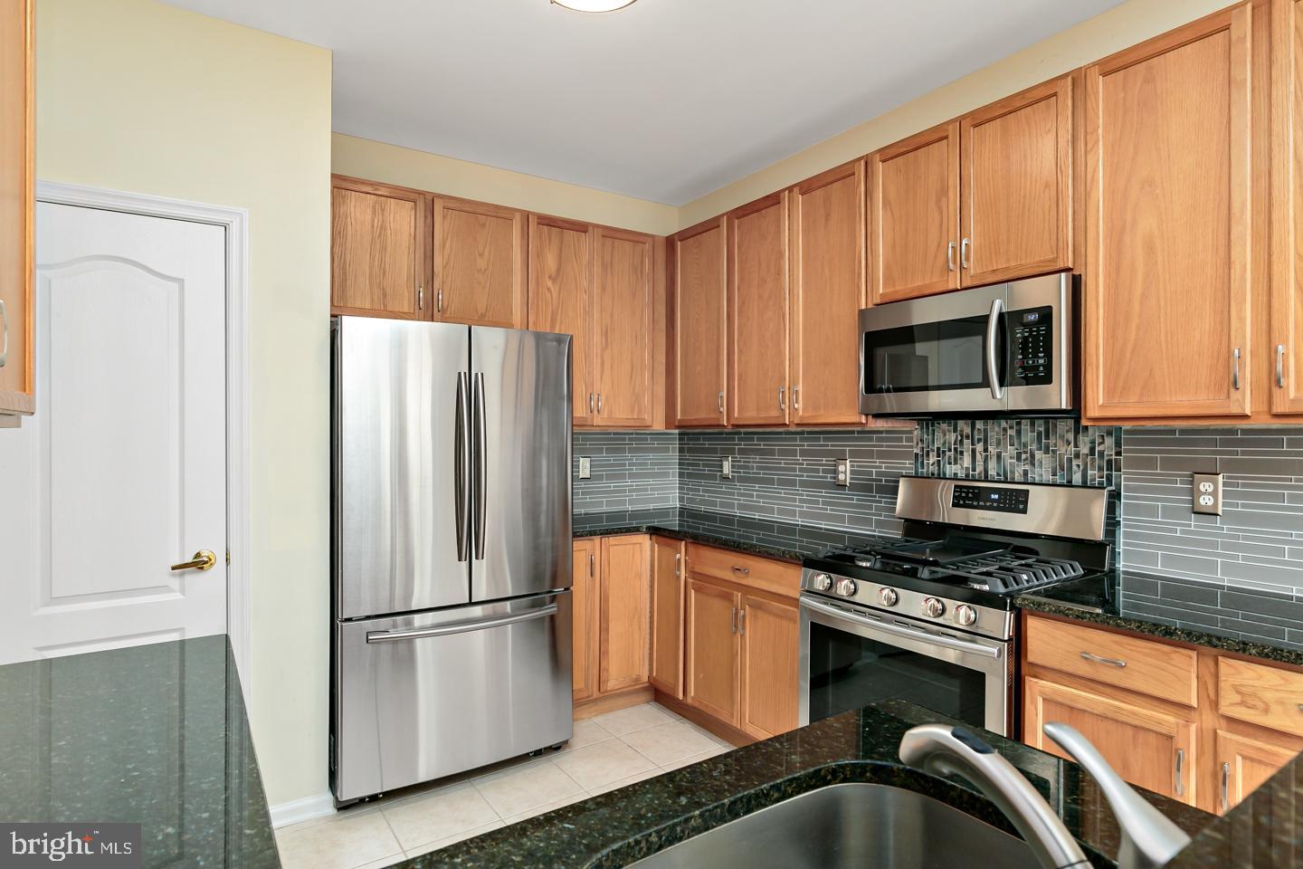 104 Castleton Road Delran, NJ 08075 - Photo 14 of 30 Kitchen, Stainless Steel Appliacnces
