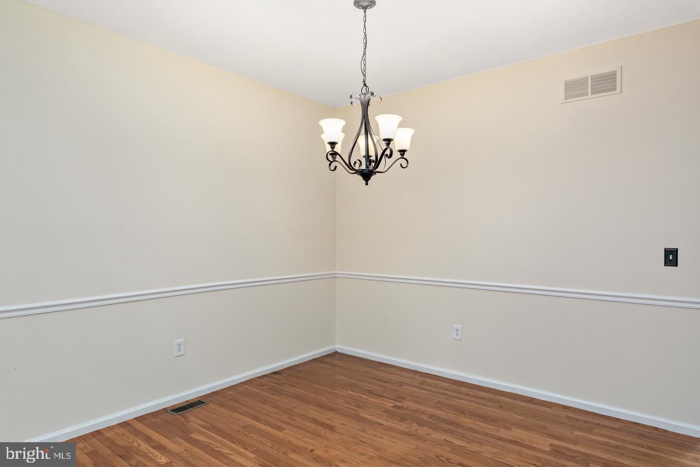 104 Castleton Road Delran, NJ 08075 - Photo 5 of 30 Dining