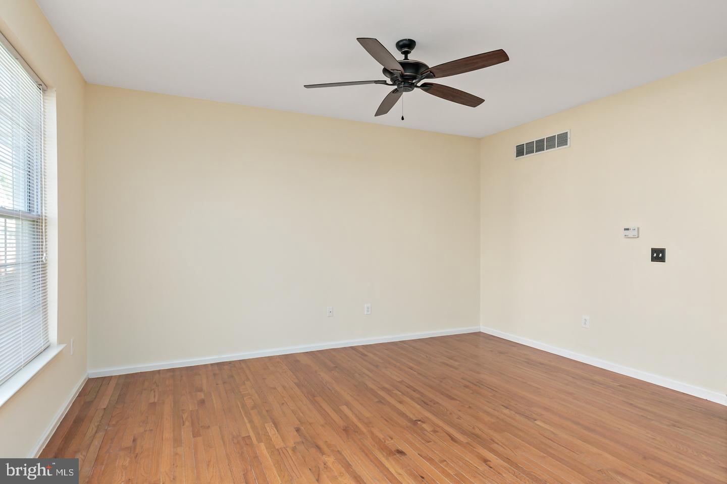 104 Castleton Road Delran, NJ 08075 - Photo 10 of 30 Family Room