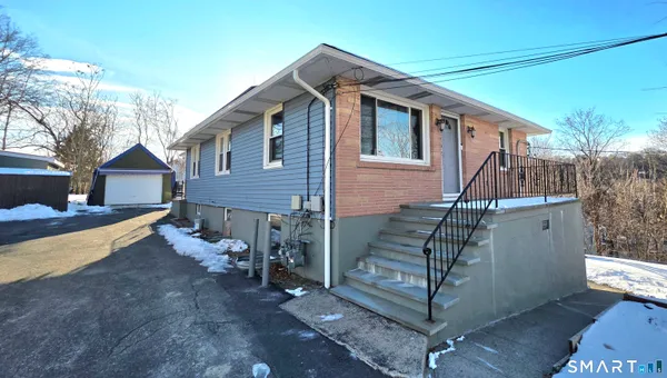 $2,000 | 32 Post Street, Waterbury, CT 06706