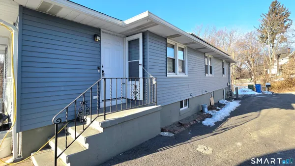 $2,000 | 32 Post Street, Waterbury, CT 06706