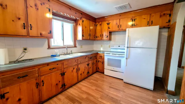 $2,000 | 32 Post Street, Waterbury, CT 06706