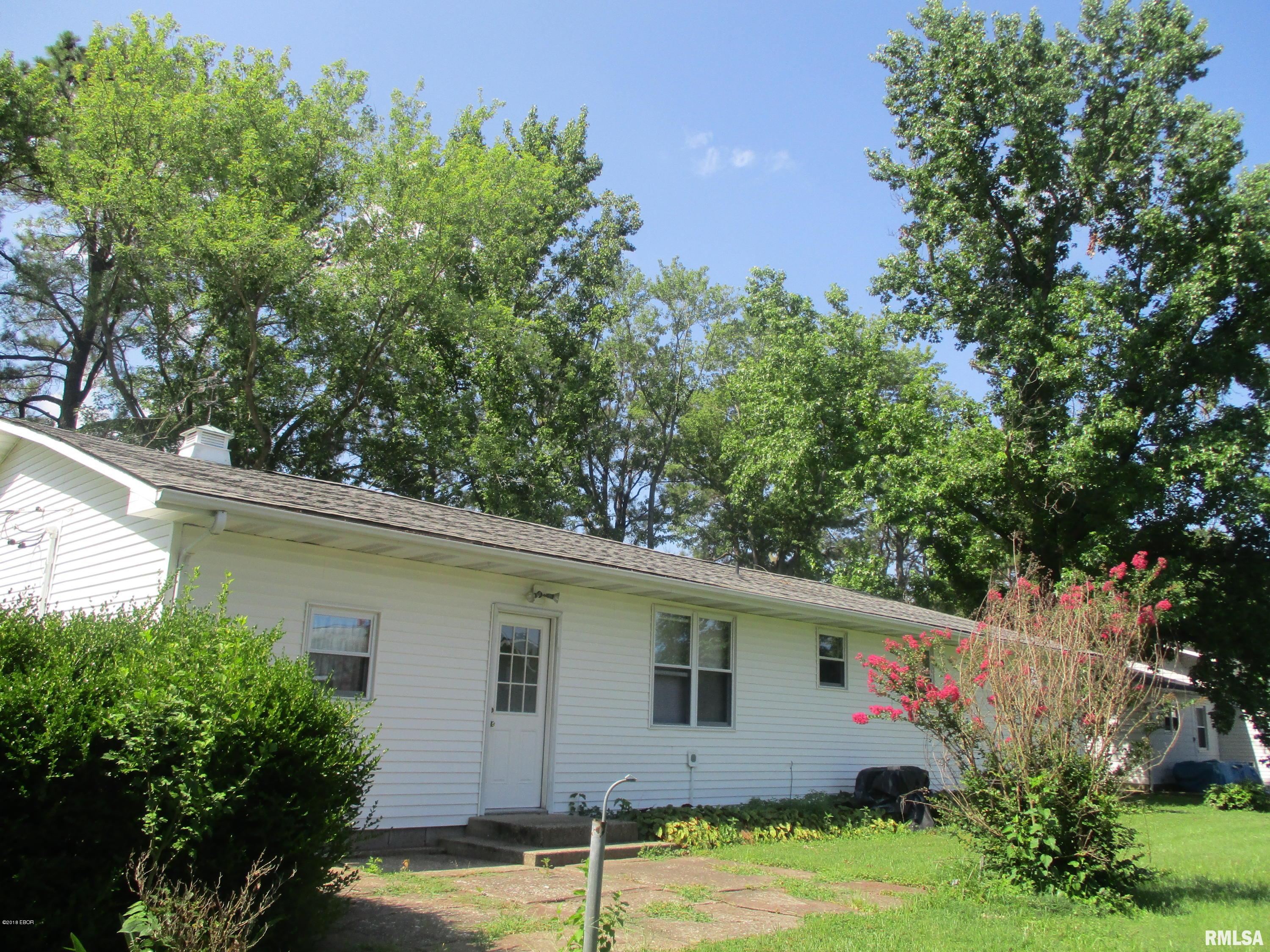 223 Bowling Alley Road Benton, IL 62812 - Photo 5 of 38