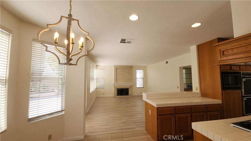 2162 Ventia Tustin, CA 92782 - Photo 19 of 40