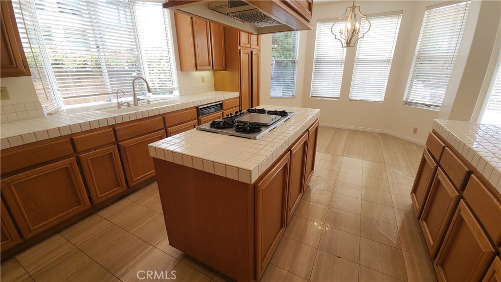 2162 Ventia Tustin, CA 92782 - Photo 20 of 40