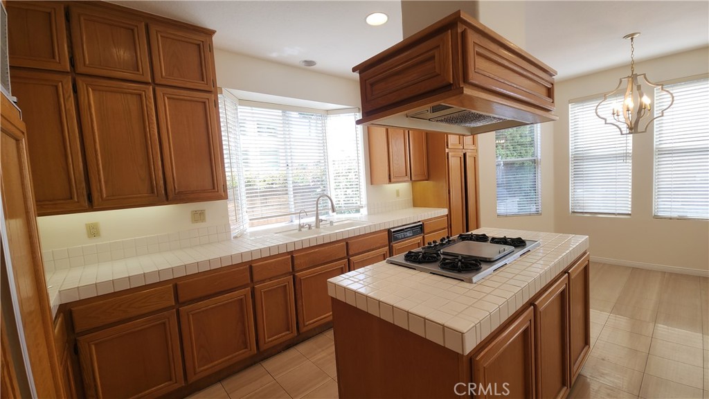 2162 Ventia Tustin, CA 92782 - Photo 21 of 40