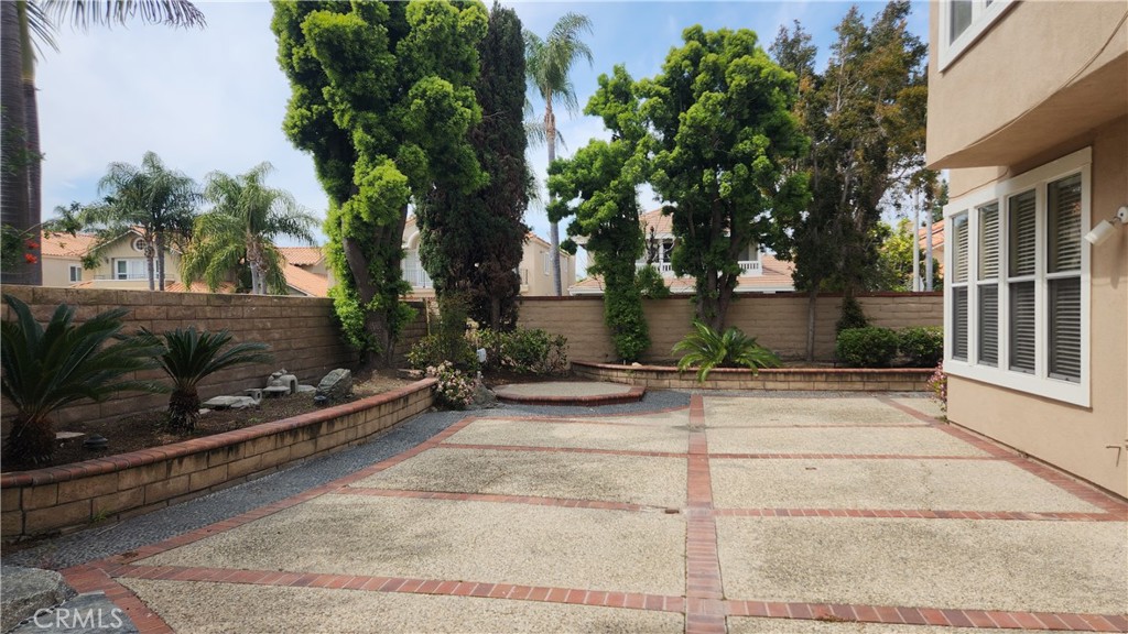 2162 Ventia Tustin, CA 92782 - Photo 38 of 40