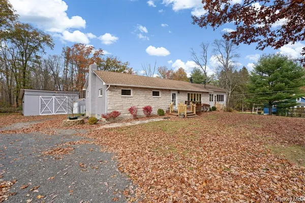 $2,650 | 7 Red Top Road, Unit 1, Wallkill, NY 12589