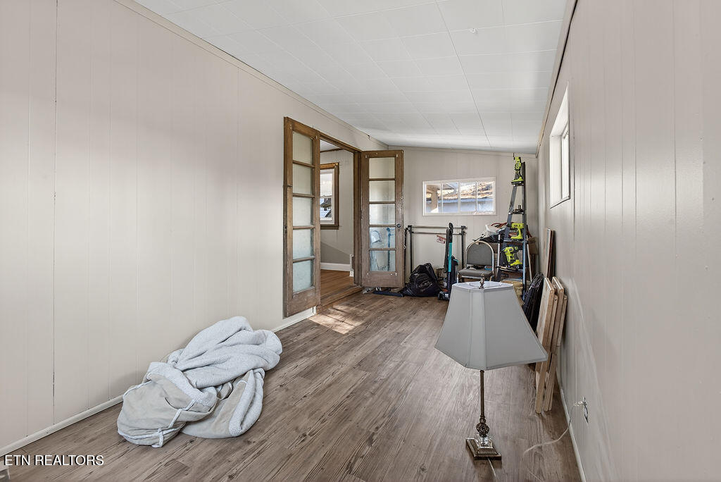 109 East Pasadena Road Oak Ridge, TN 37830 - Photo 27 of 33 Porch, Sunroom