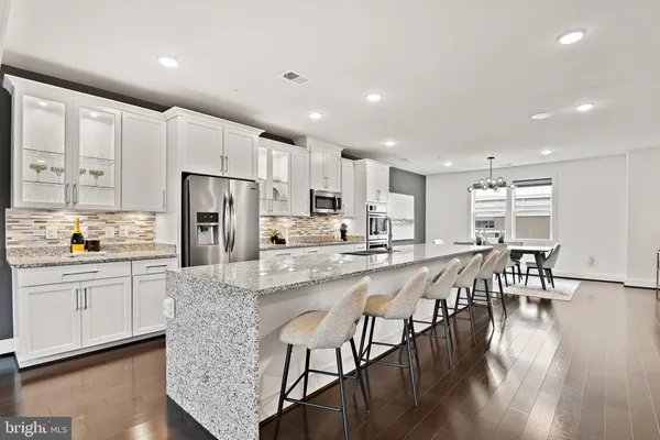 $3,495 | 44742 Tiverton Square, Ashburn, VA 20147