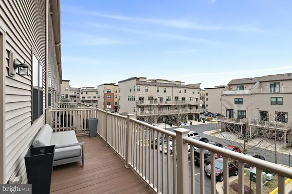 $3,495 | 44742 Tiverton Square, Ashburn, VA 20147