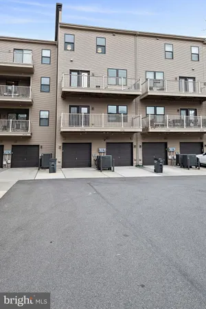 $3,495 | 44742 Tiverton Square, Ashburn, VA 20147