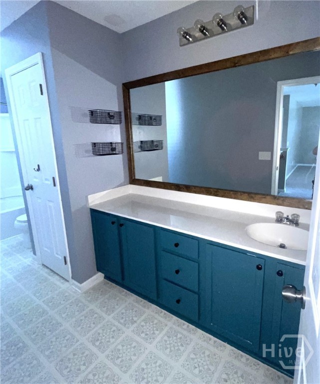 6 Timber Crest Court Savannah, GA 31407 - Photo 18 of 25 Upstairs Bathroom